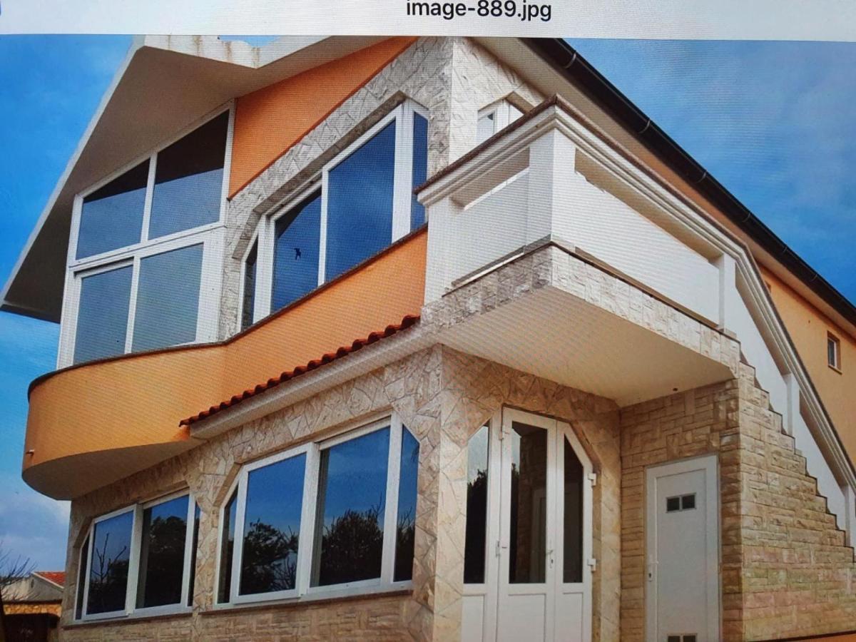 Apartmani Ruzmarin Vir Ngoại thất bức ảnh
